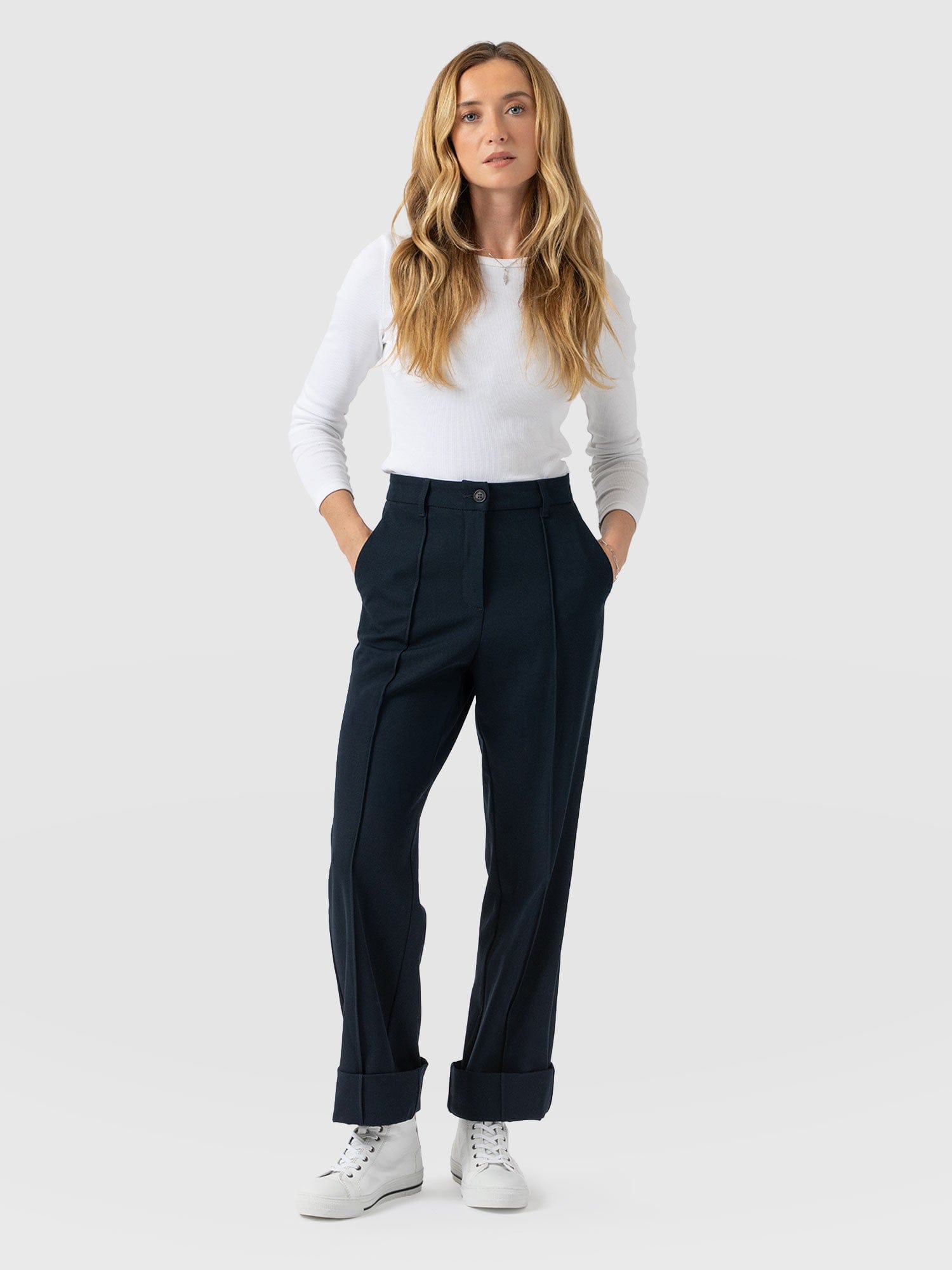 Harlow Straight Leg Pant - Navy - Women's Trousers | Saint + Sofia® EU