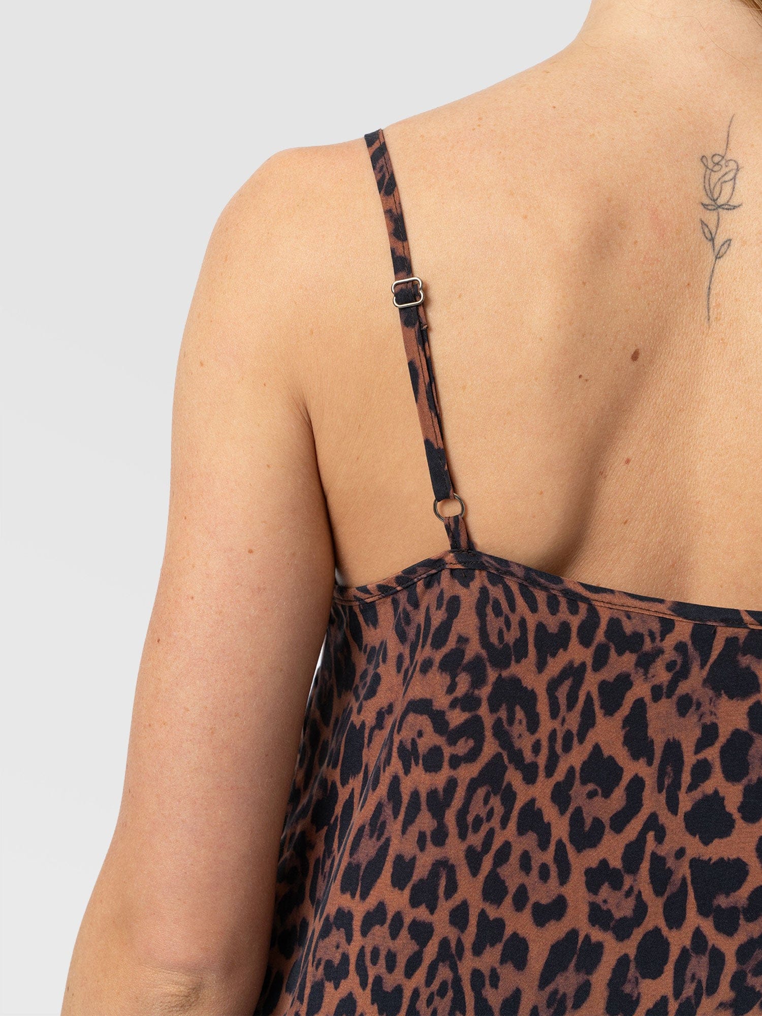 Harper Lace Cami - Brown Leopard - Women's T-shirts | Saint + Sofia® EU