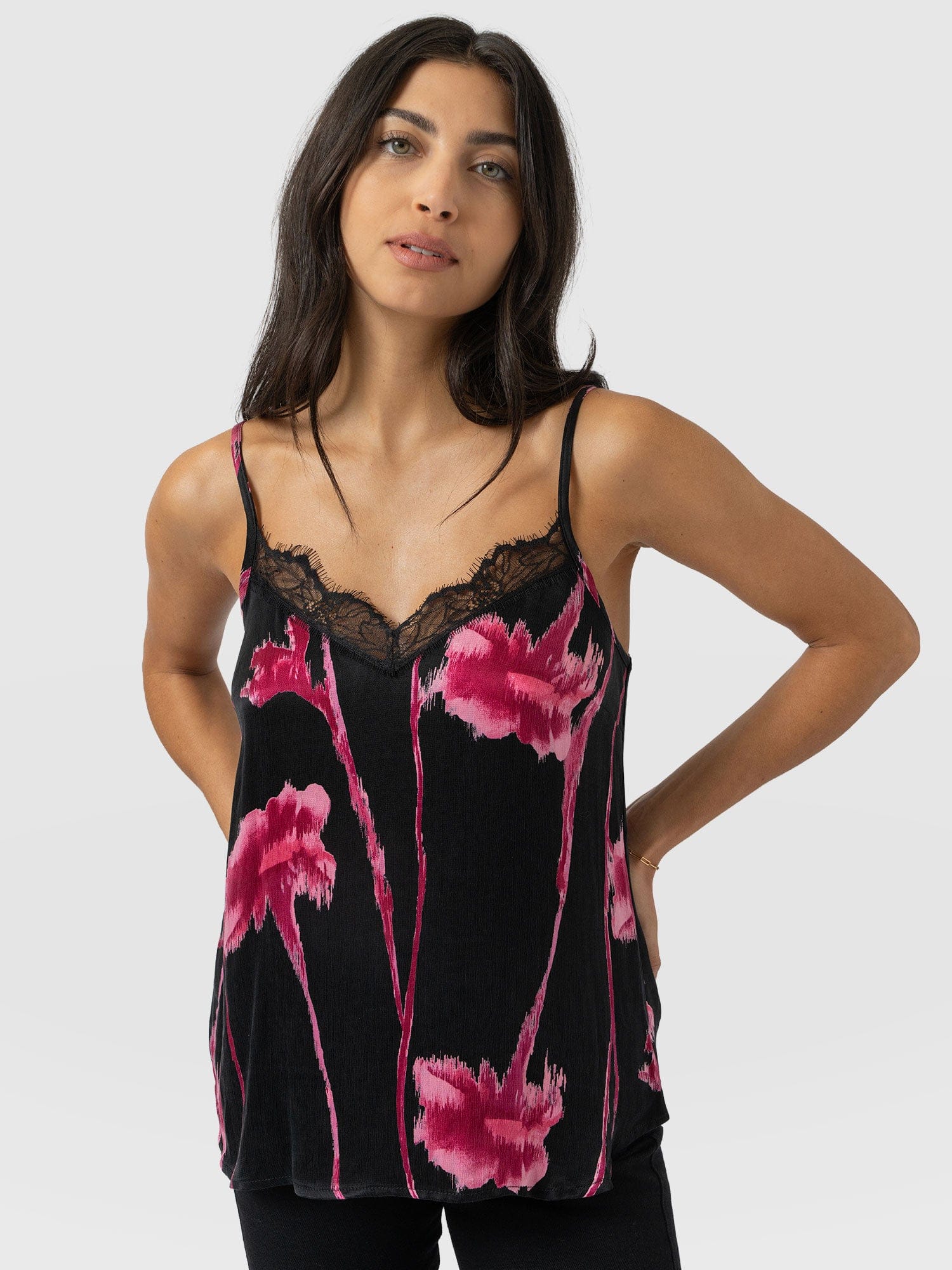 Harper Lace Cami - Pink Stem Floral - Women's T-shirts | Saint + Sofia® EU