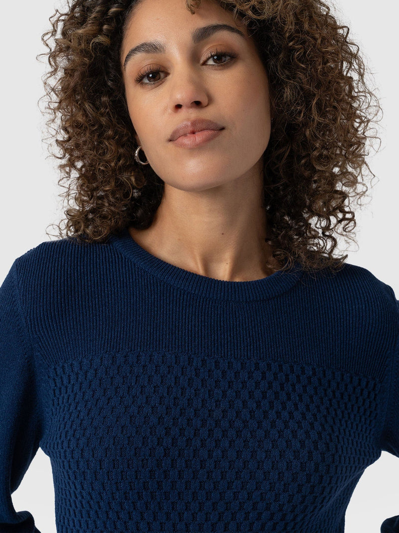 Honeycomb Rib Jumper Navy - Women's Jumpers | Saint + Sofia® EU