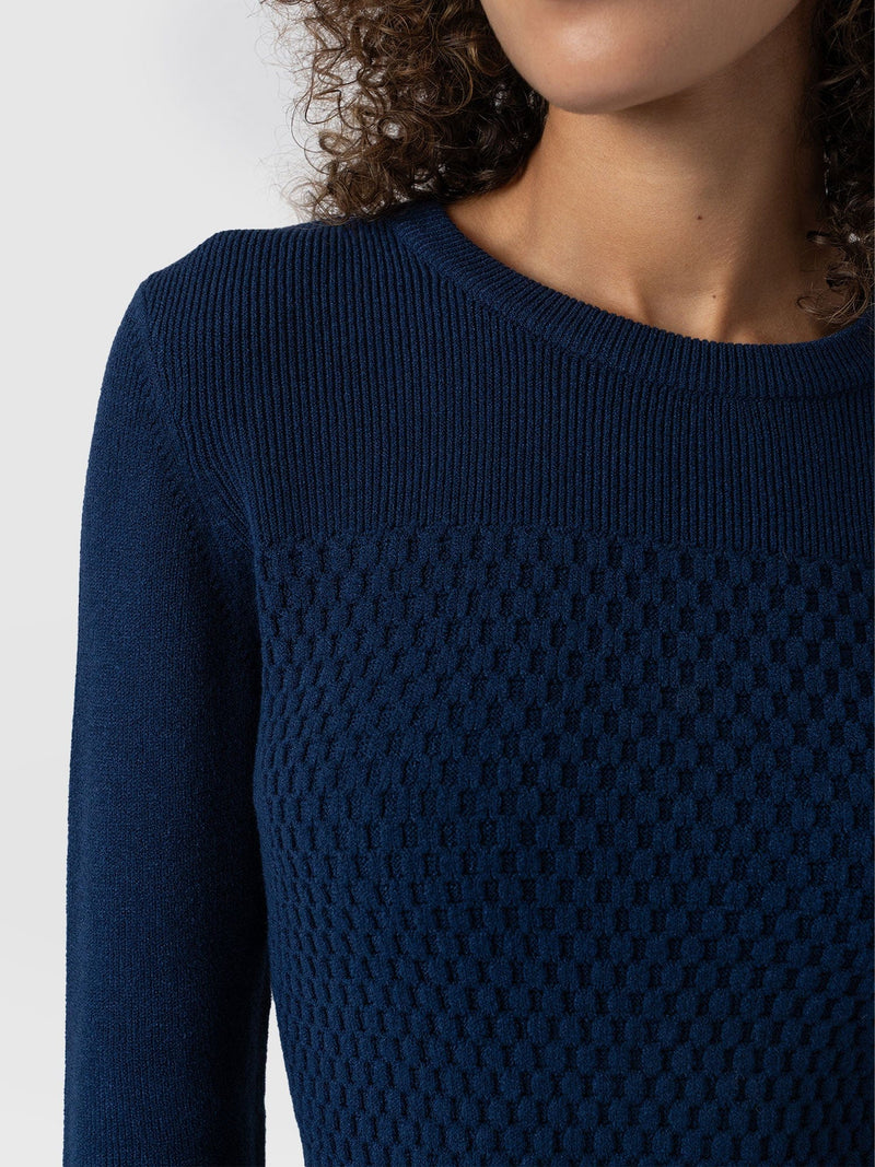 Honeycomb Rib Jumper Navy - Women's Jumpers | Saint + Sofia® EU