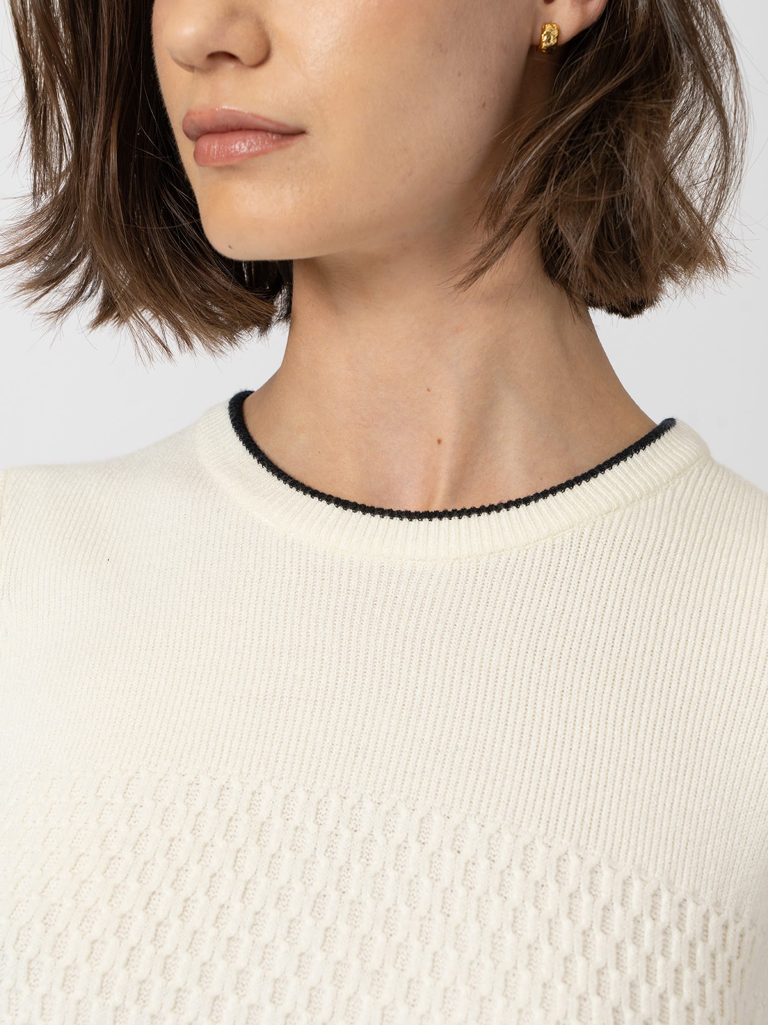 Honeycomb Sleeveless Rib Knit  - Cream - Women's Knitwears | Saint and Sofia® EU