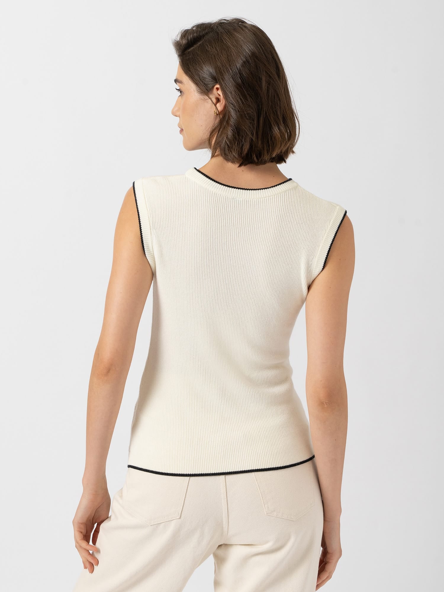Honeycomb Sleeveless Rib Knit  - Cream - Women's Knitwears | Saint and Sofia® EU
