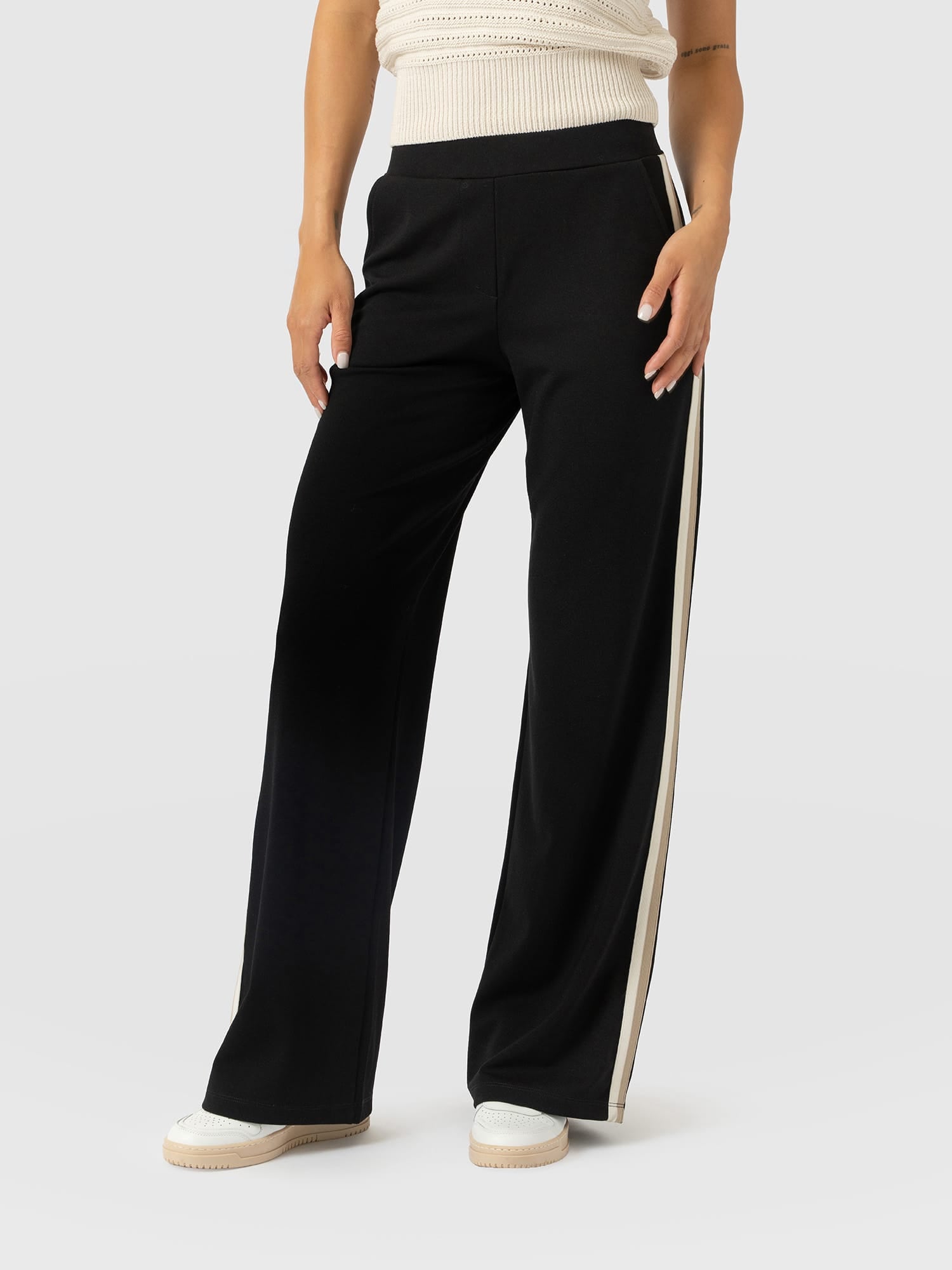 Hoxton Straight Leg Pant - Black - Cream/Beige Stripe - Women's Trousers | Saint and Sofia® EU