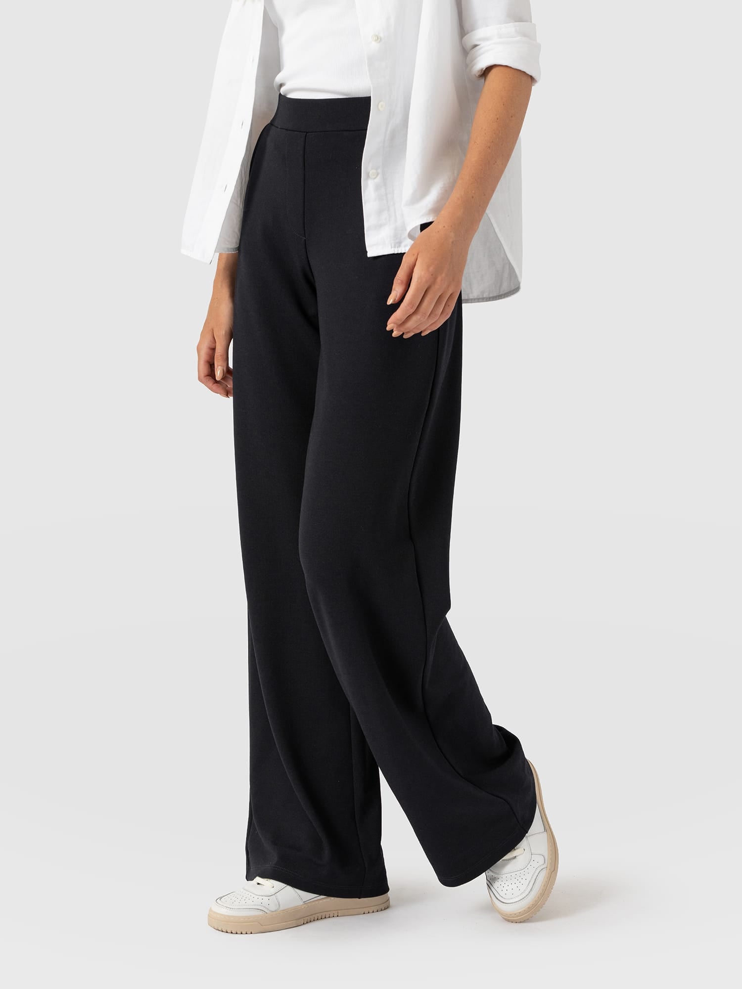 Hoxton Straight Leg Pant - Black - Women's Trousers | Saint and Sofia® EU