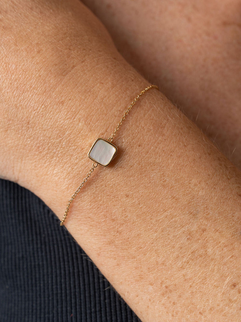 Iridescence Square Bracelet Gold - Women's Jewellery |  Saint + Sofia® EU