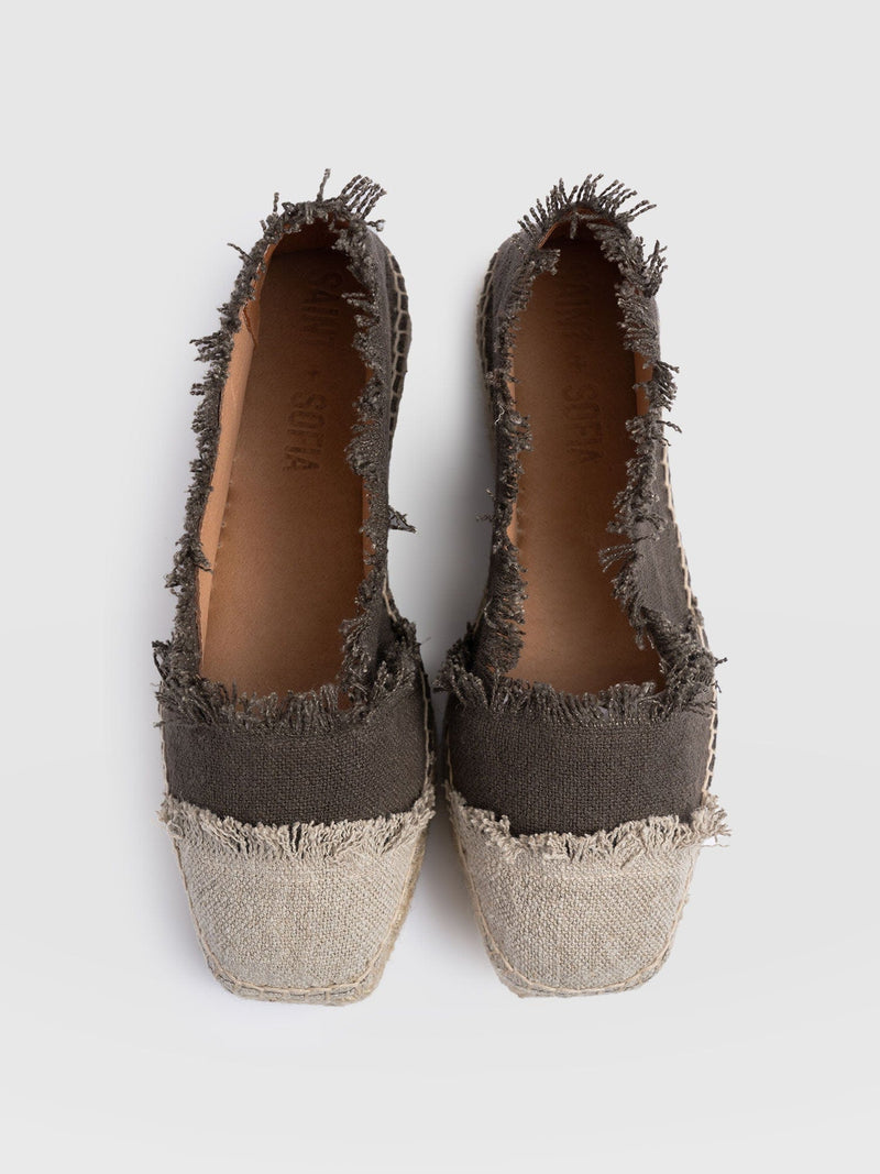 Ivy Frayed Espadrille Pumps - Khaki - Women's s | Saint + Sofia® EU