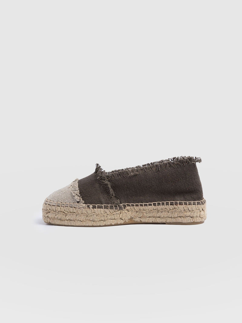 Ivy Frayed Espadrille Pumps - Khaki - Women's s | Saint + Sofia® EU
