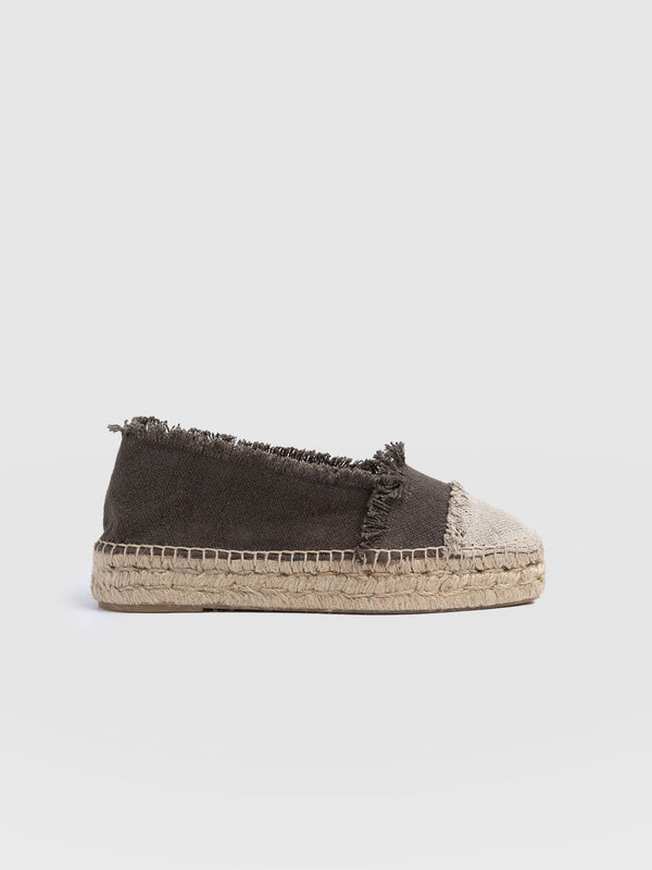 Ivy Frayed Espadrille Pumps - Khaki - Women's s | Saint + Sofia® EU