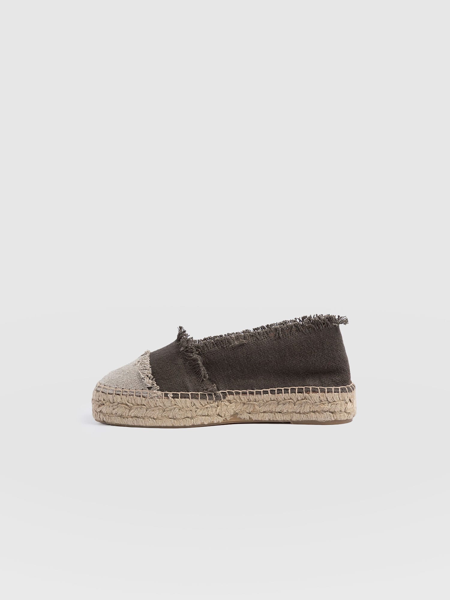 Ivy Frayed Espadrille Pumps - Khaki - Women's Shoes | Saint + Sofia® EU