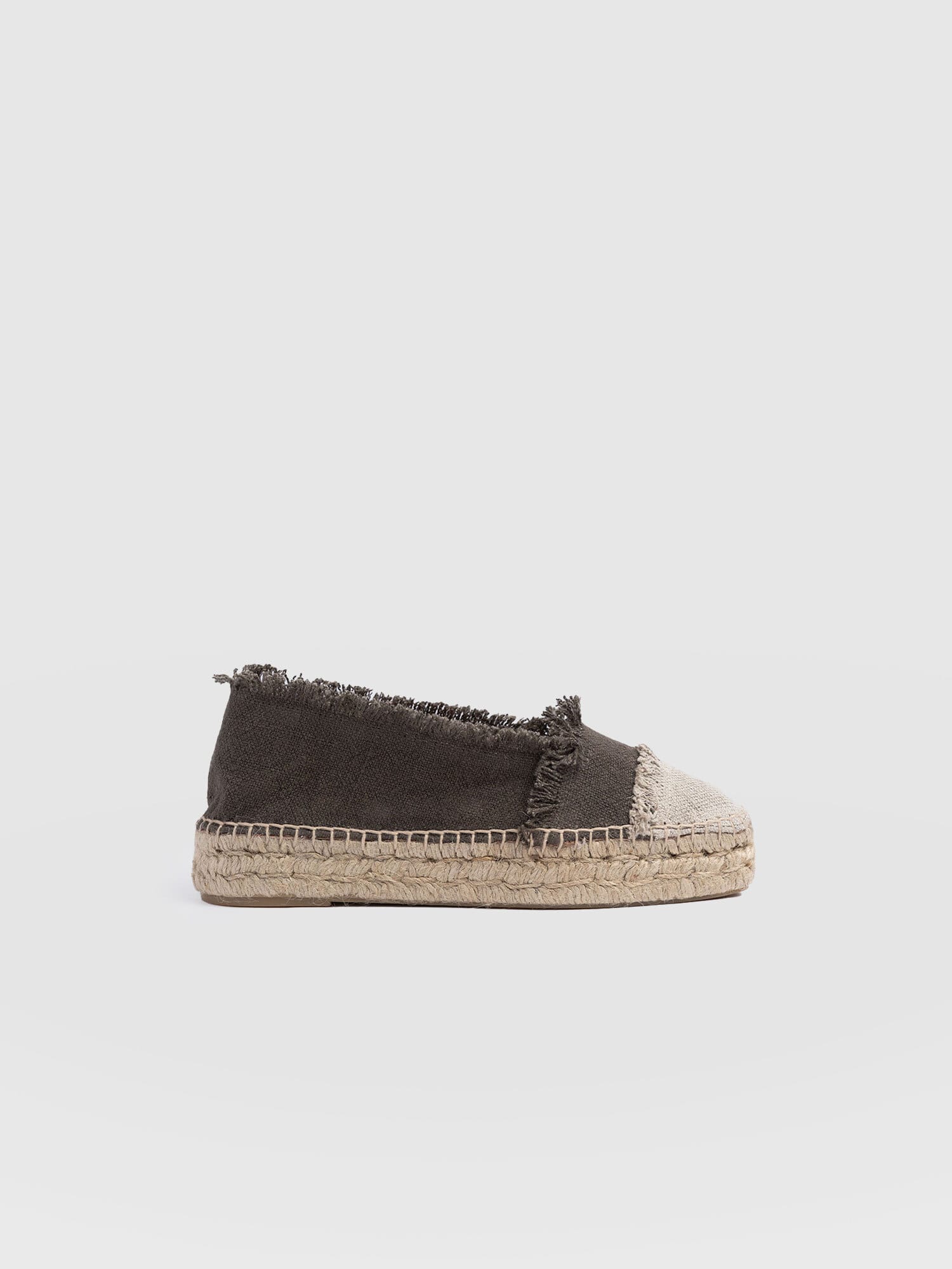 Ivy Frayed Espadrille Pumps - Khaki - Women's Shoes | Saint + Sofia® EU