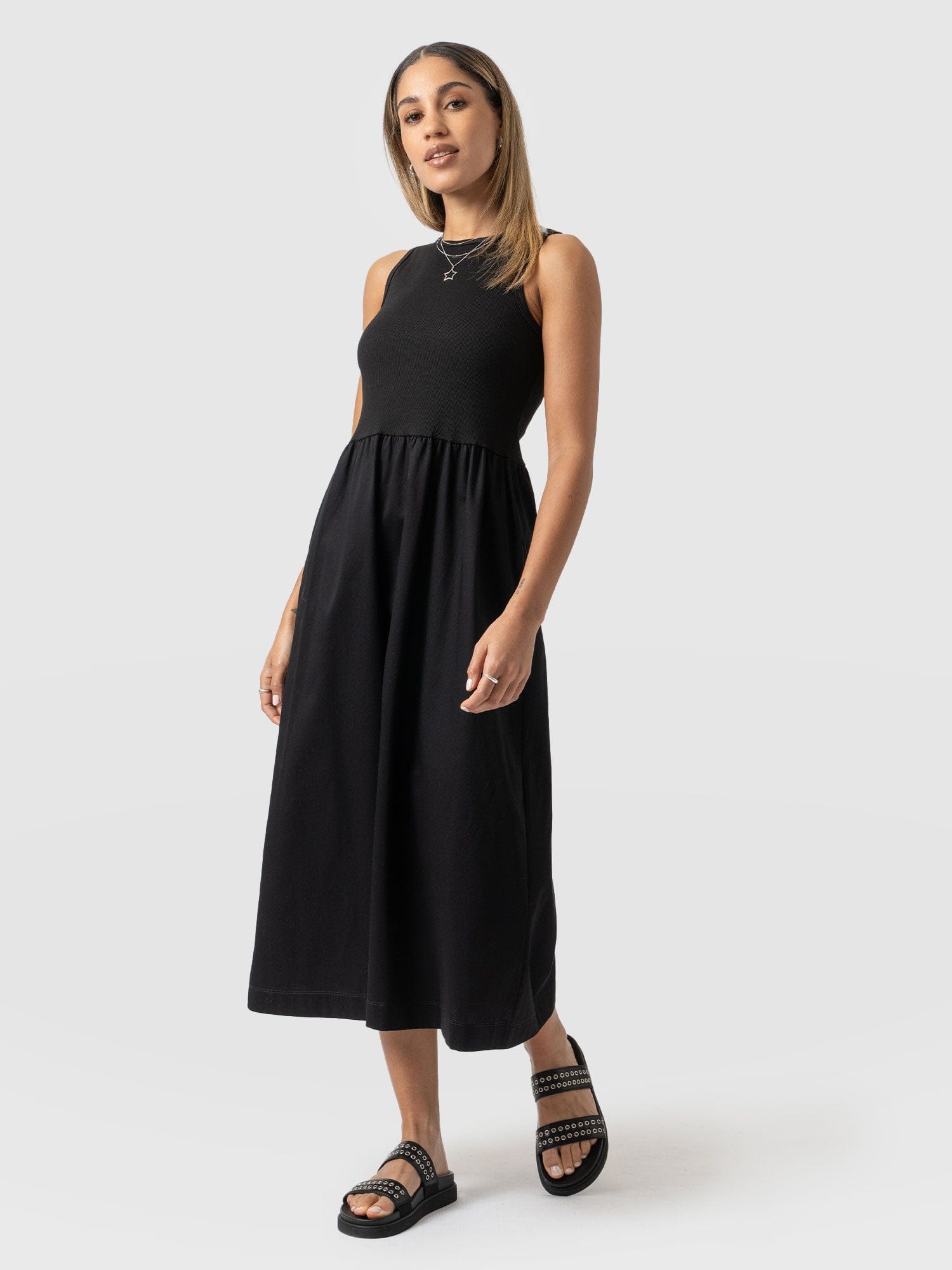 Ivy Full Skirt Sleeveless Dress Black - Women's Dresses | Saint + Sofia® EU