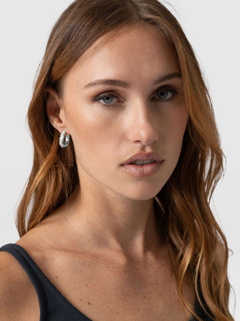 Jacqueline Molten Pearl Hoop Earrings Silver - Women's Jewellery |  Saint + Sofia® EU