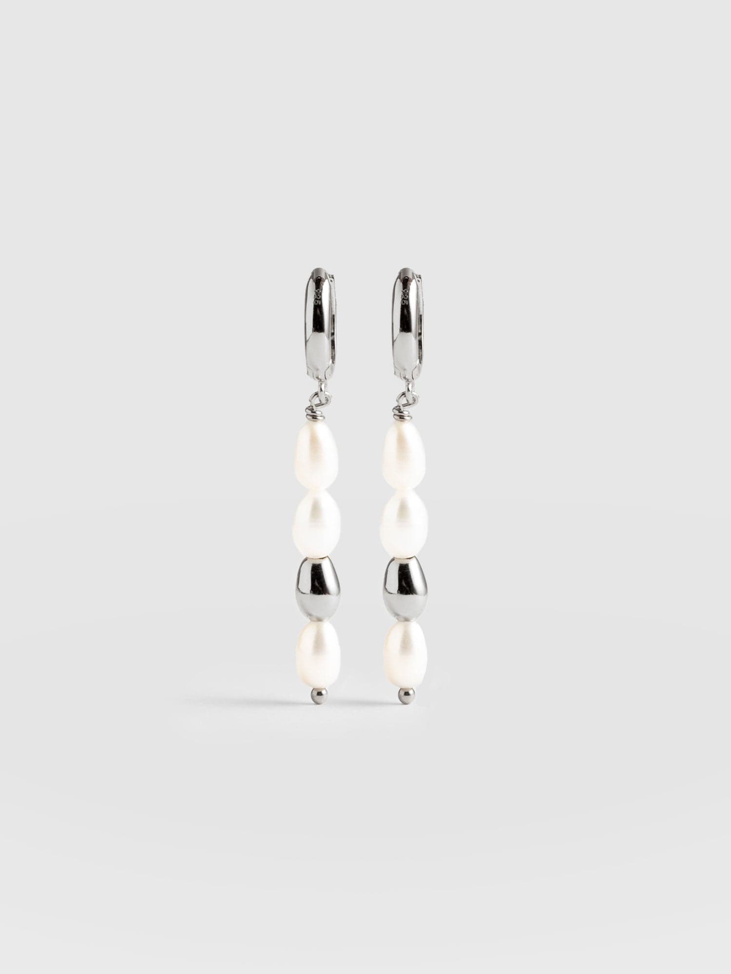 Jacqueline Pearl Drop Earrings Silver - Women's Jewellery |  Saint + Sofia® EU