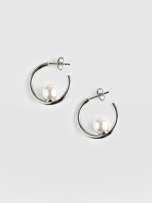 Jacqueline Pearl Hoop Earrings Silver - Women's Jewellery |  Saint + Sofia® EU