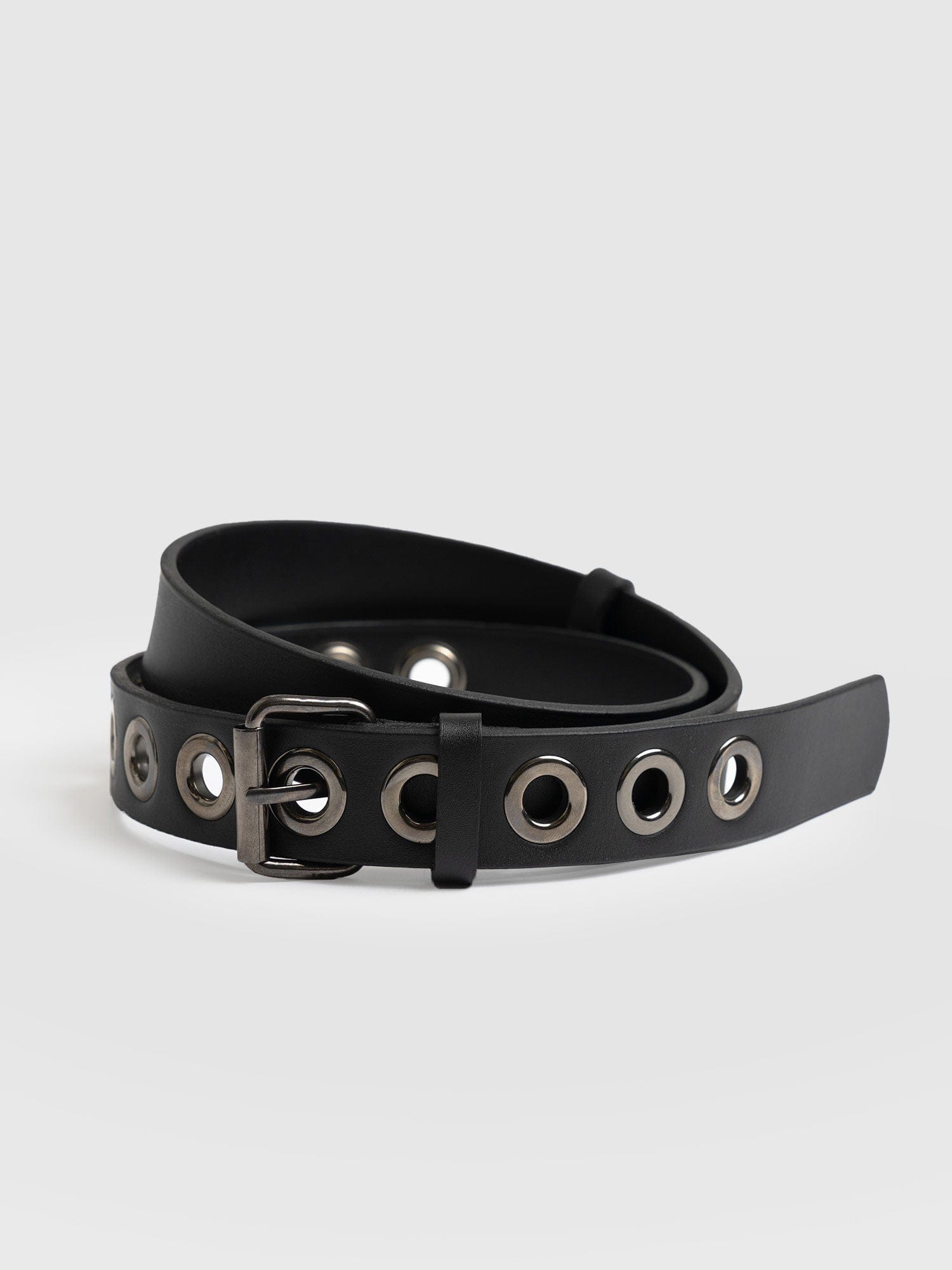 Jagger Eyelet Belt Black - Leather Belts |  Saint + Sofia® EU