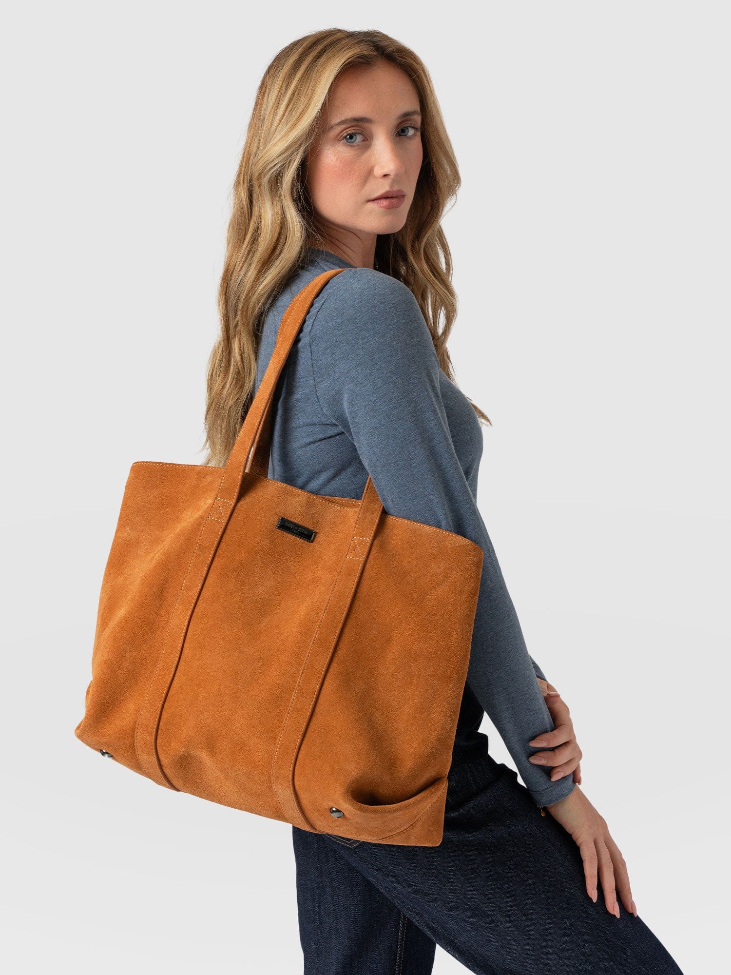 Kara Shopper Bag Tan Suede - Women's Bags | Saint + Sofia® EU