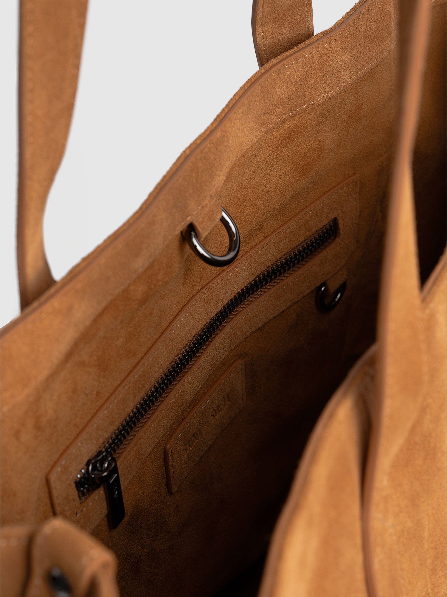 Kara Shopper Bag Tan Suede - Women's Bags | Saint + Sofia® EU