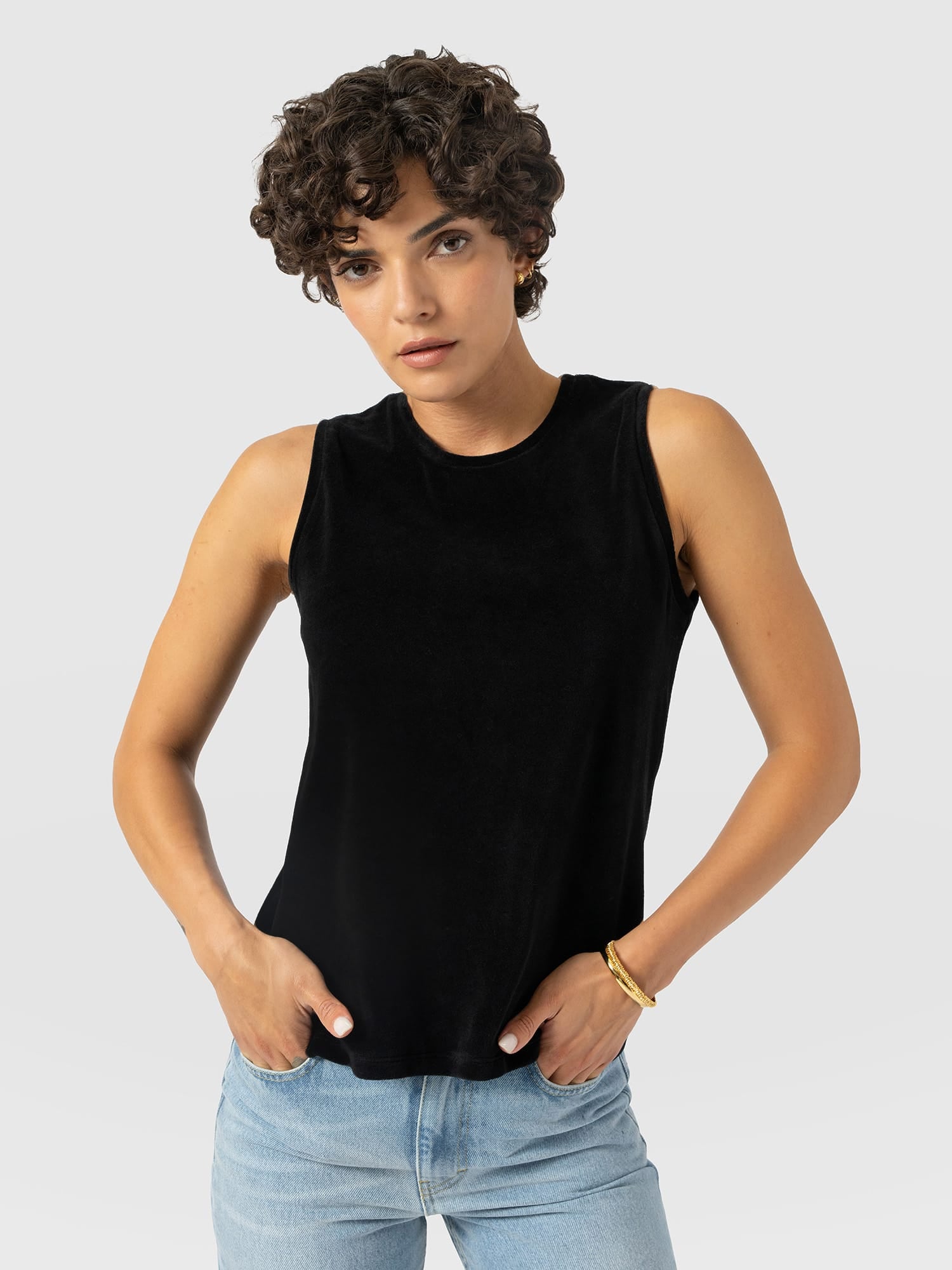 Keller Vest - Black Velvet - Women's T-shirts | Saint and Sofia® EU
