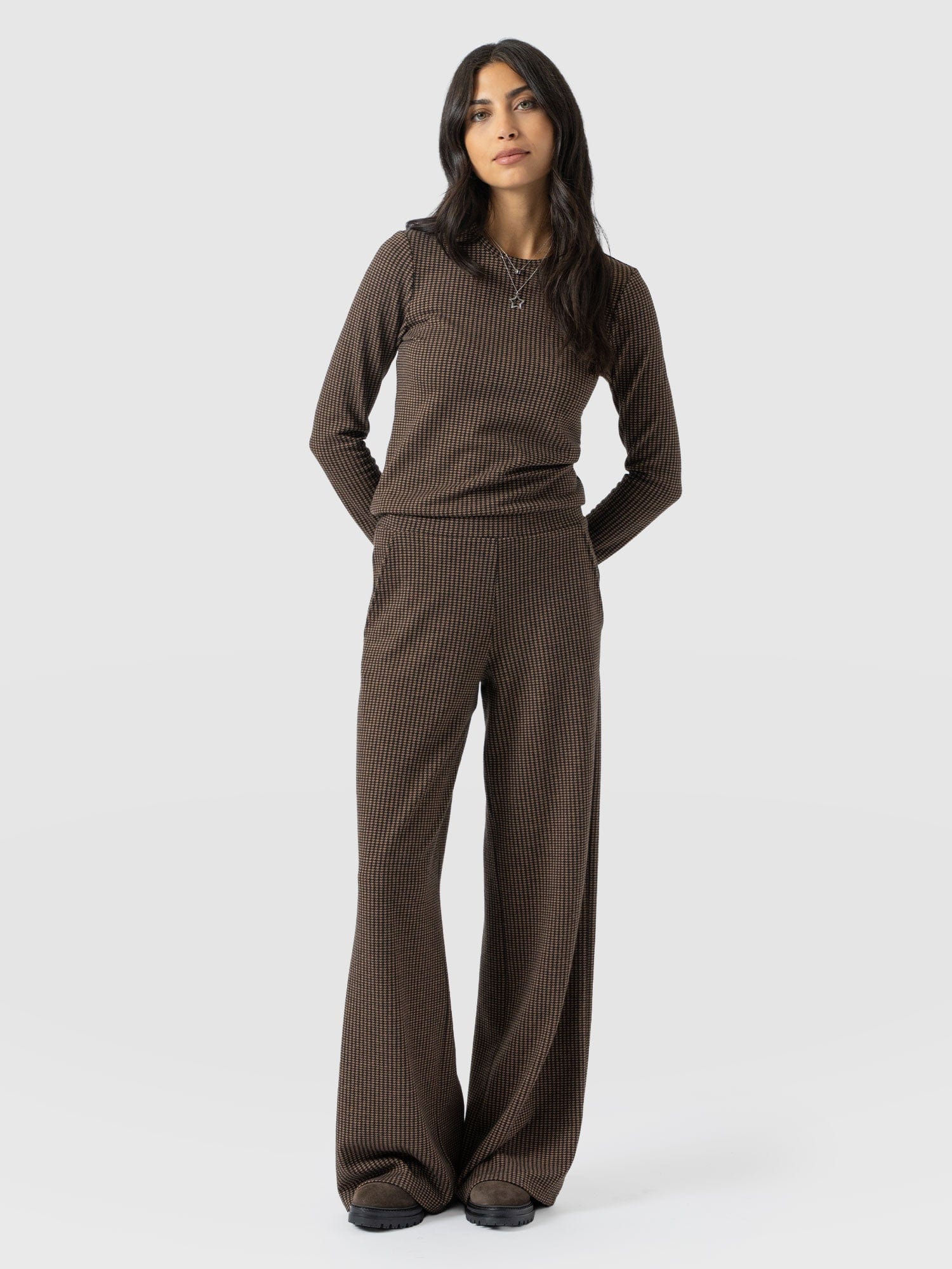 Keller Wide Leg Pant - Brown Mini Houndstooth - Women's Trousers | Saint + Sofia® EU