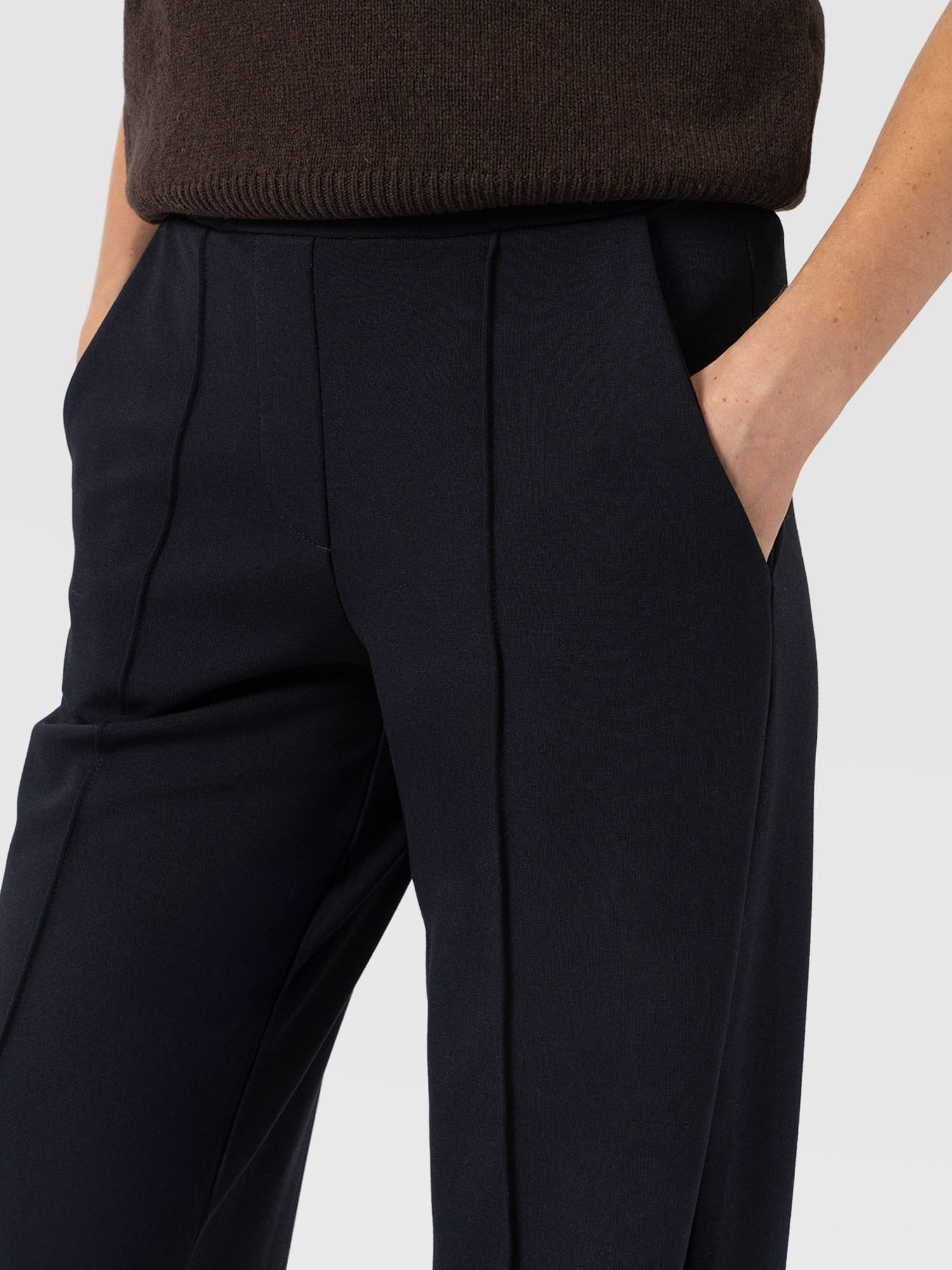 Keller Wide Leg Pant Navy - Women's Trousers | Saint and Sofia® EU