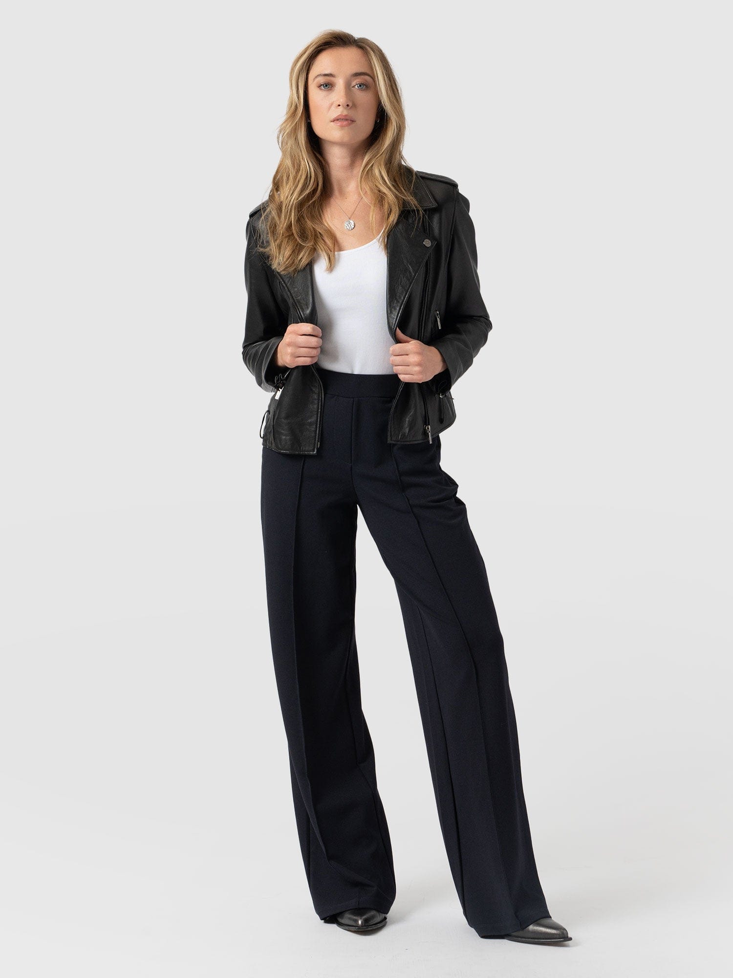 Keller Wide Leg Pant Navy - Women's Trousers | Saint + Sofia® EU