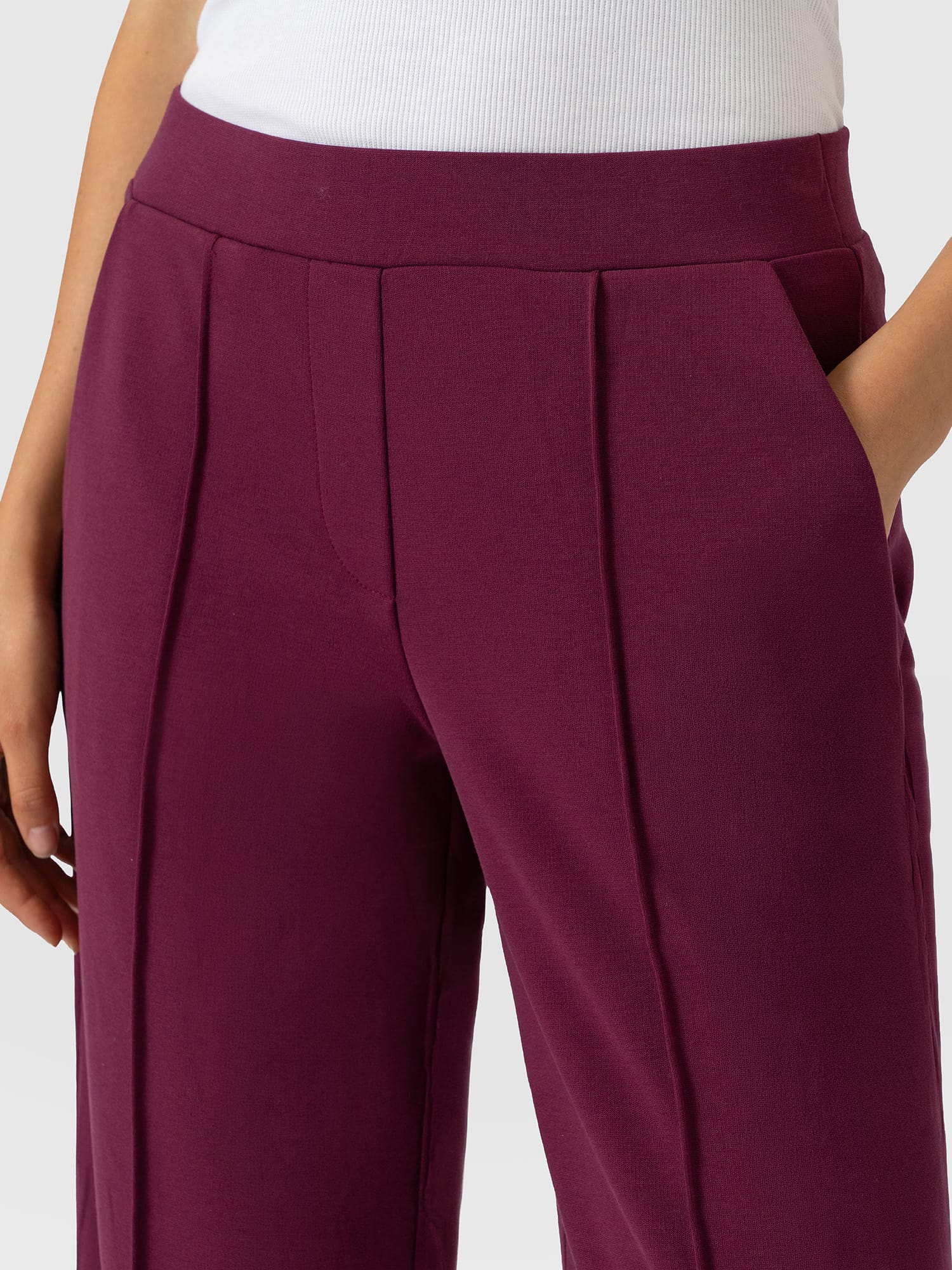 Keller Wide Leg Pant - Plum - Women's Trousers | Saint and Sofia® EU