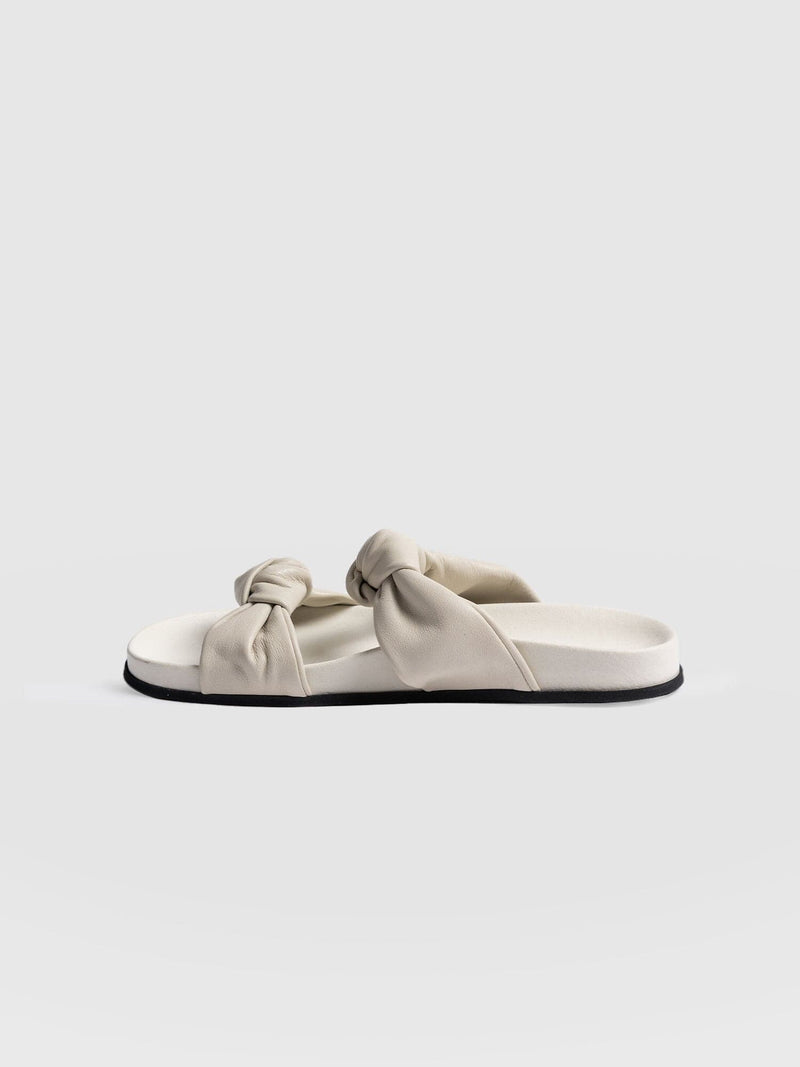 Kingston Knot Sandal Cream - Women's Sandals | Saint + Sofia® EU