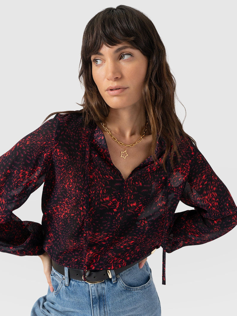 Kristen Blouse - Red Fade Spot - Women's Blouses | Saint + Sofia® EU