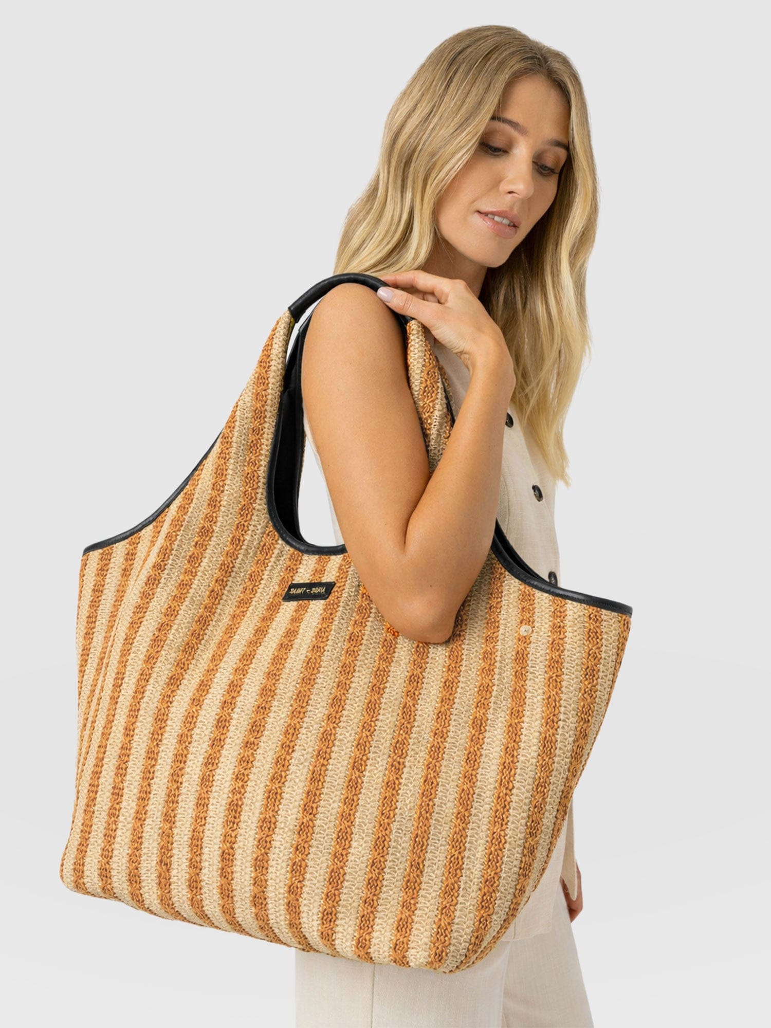 Large Stella Shoulder Tote Bag - Orange Raffia - Women's Handbags | Saint + Sofia® EU