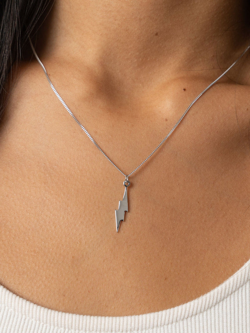 Lightning Bolt Pendant Necklace Silver - Women's Necklaces | Saint + Sofia® EU