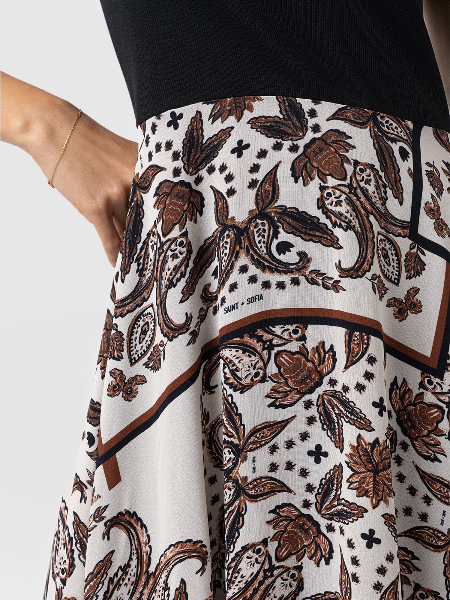 Lila Hanky Hem Dress - Cream Paisley - Women's Dresses | Saint + Sofia? EU