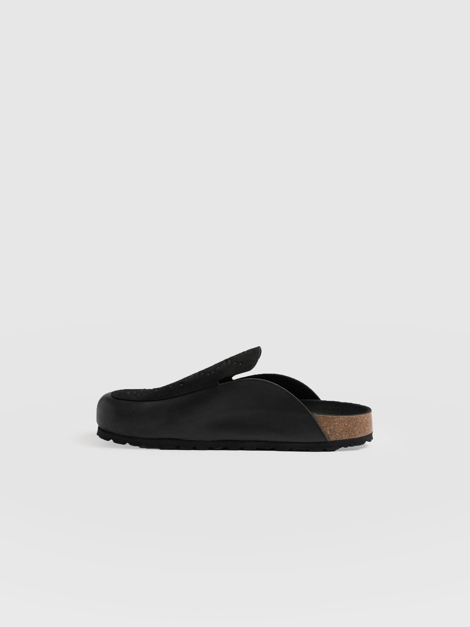 Lottie Studded Clogs Black - Women's Shoes | Saint + Sofia® EU