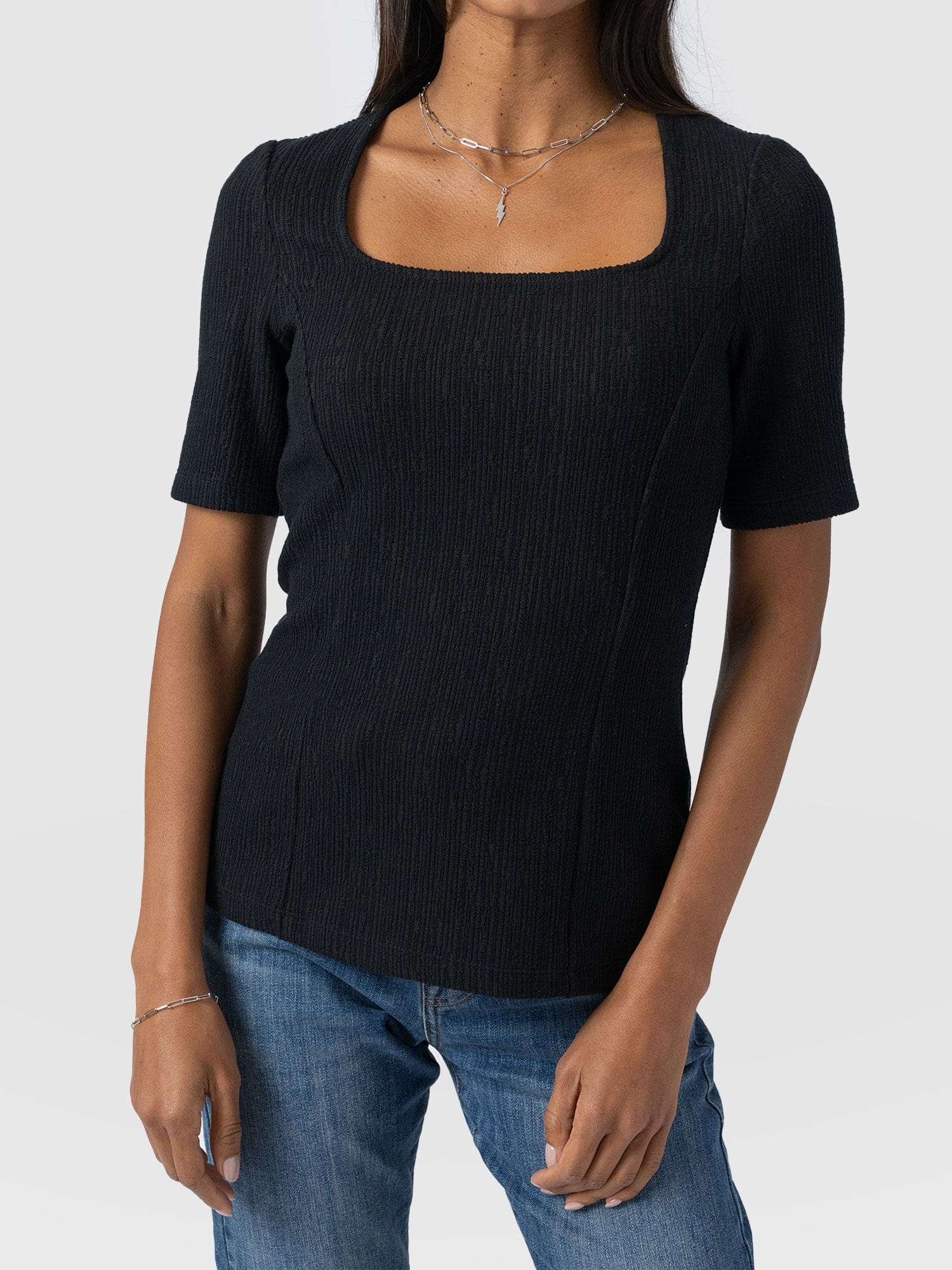 Akia Short Sleeve Tee - Black Textured - Women's T-Shirts | Saint + Sofia® EU