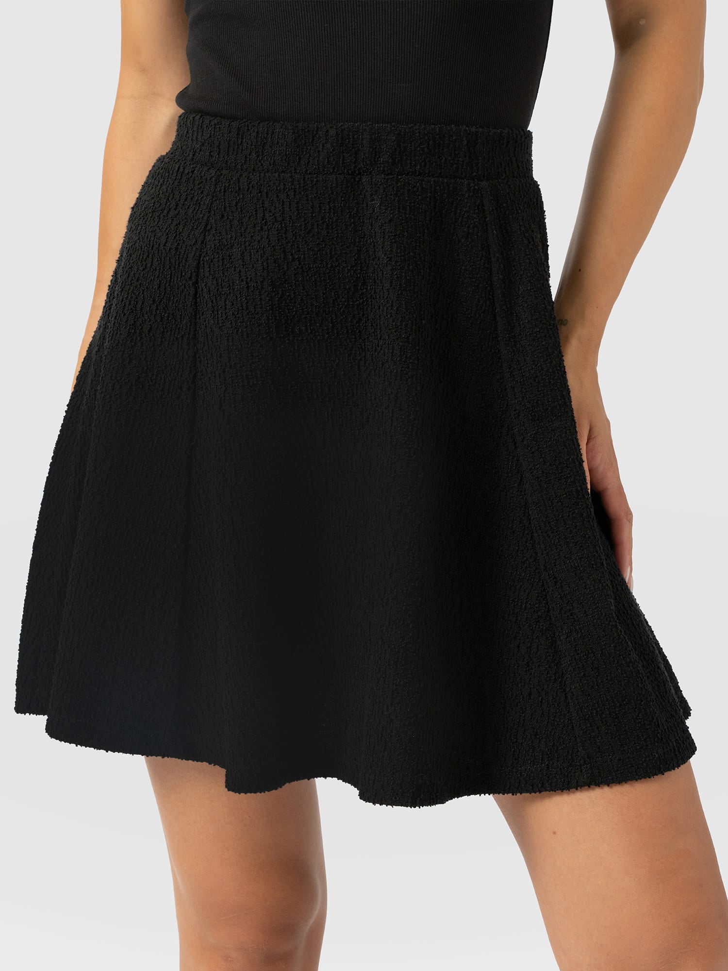 Macie Mini Skirt - Black Boucle - Women's Shorts | Saint and Sofia® EU