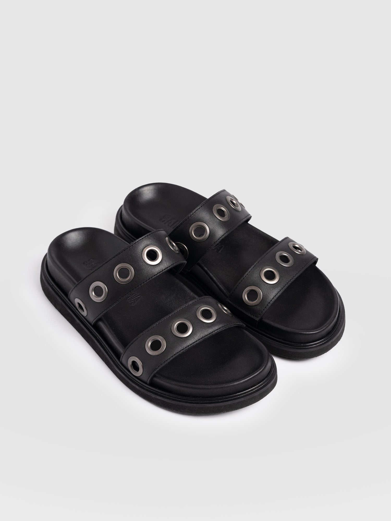 Madison Eyelet Slides - Black - Women's Shoes | Saint + Sofia® EU