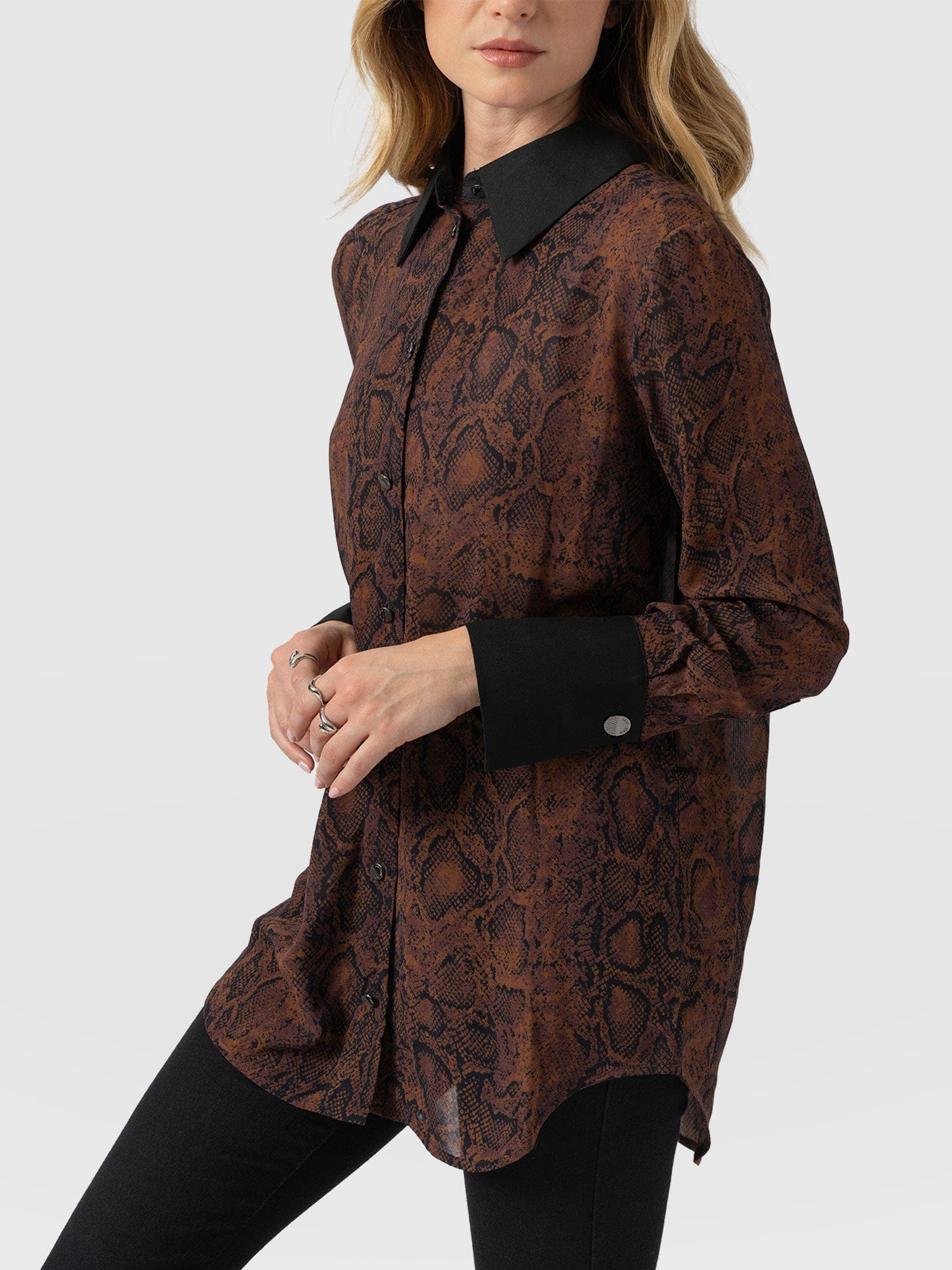 Madison Shirt Brown Snake - Women's Shirts | Saint + Sofia® EU
