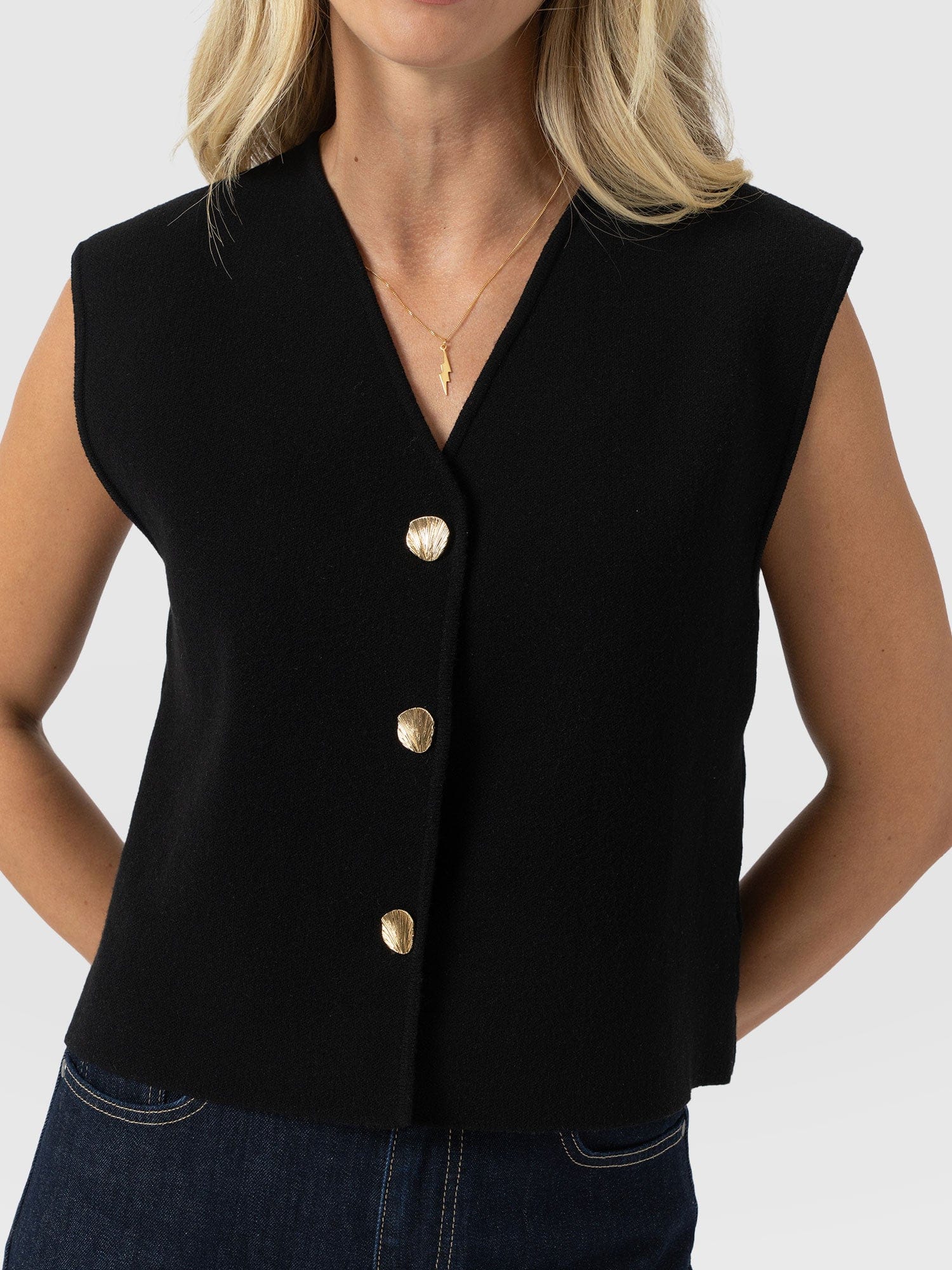Maeva Knit Waistcoat - Black - Women's Jumpers | Saint + Sofia® EU