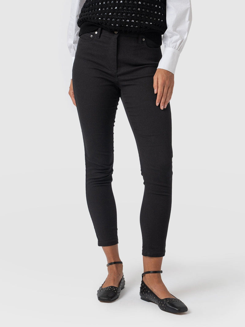 Maeva Skinny Pant Black - Women's Trousers | Saint + Sofia® EU