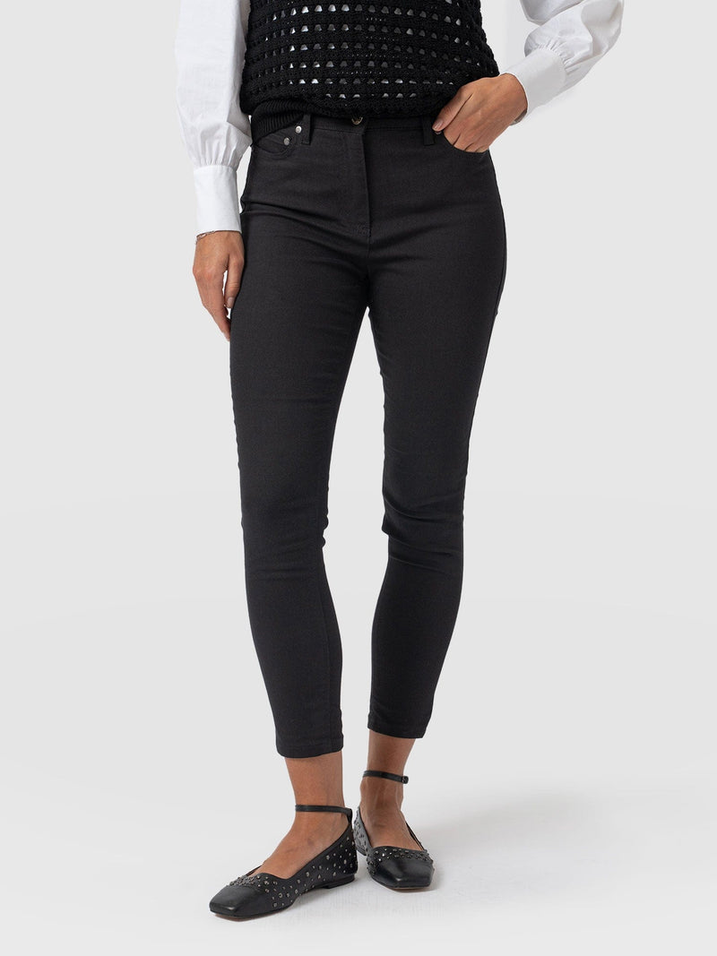 Maeva Skinny Pant Black - Women's Trousers | Saint + Sofia® EU