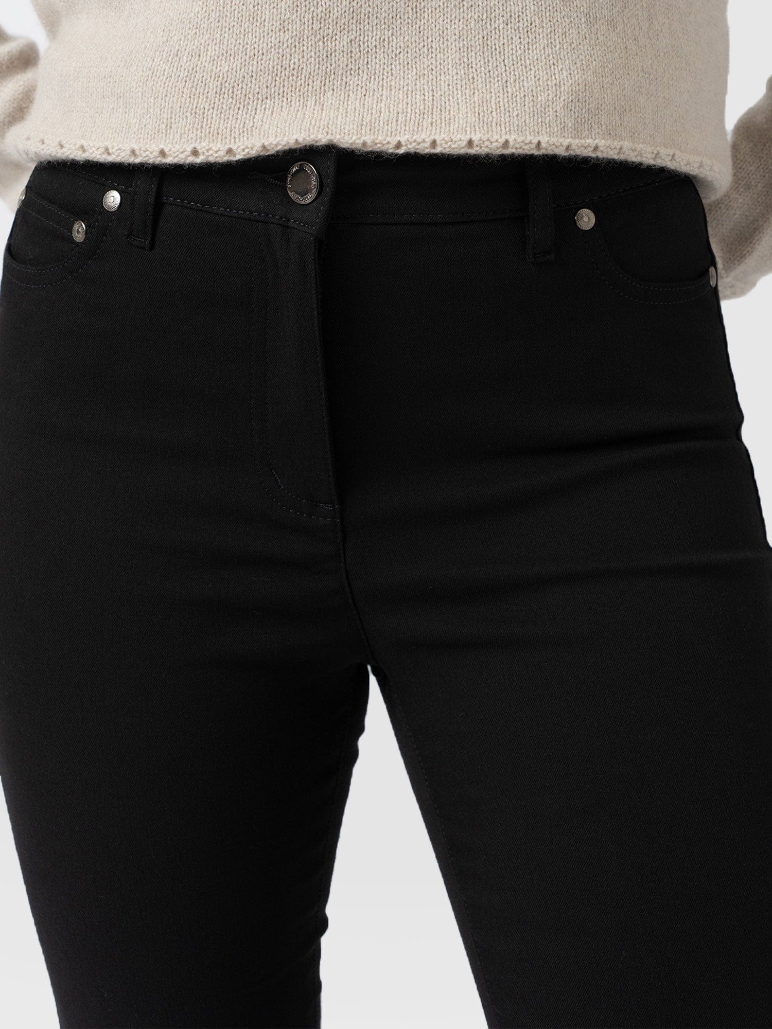 Maeva Skinny Pant Black - Women's Trousers | Saint + Sofia® EU