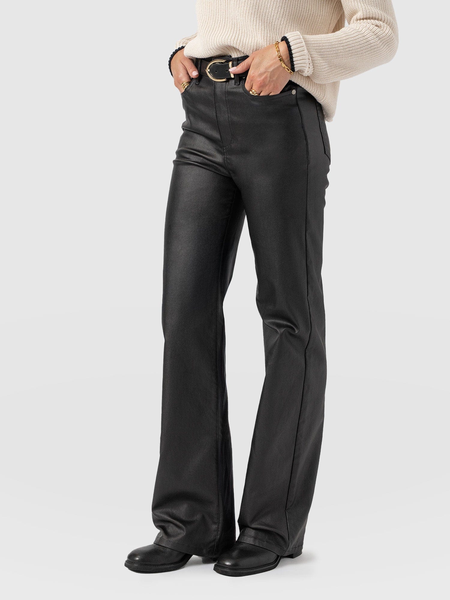 Maeve Wide Leg Pant - Black Coated - Women's Trousers | Saint + Sofia® EU