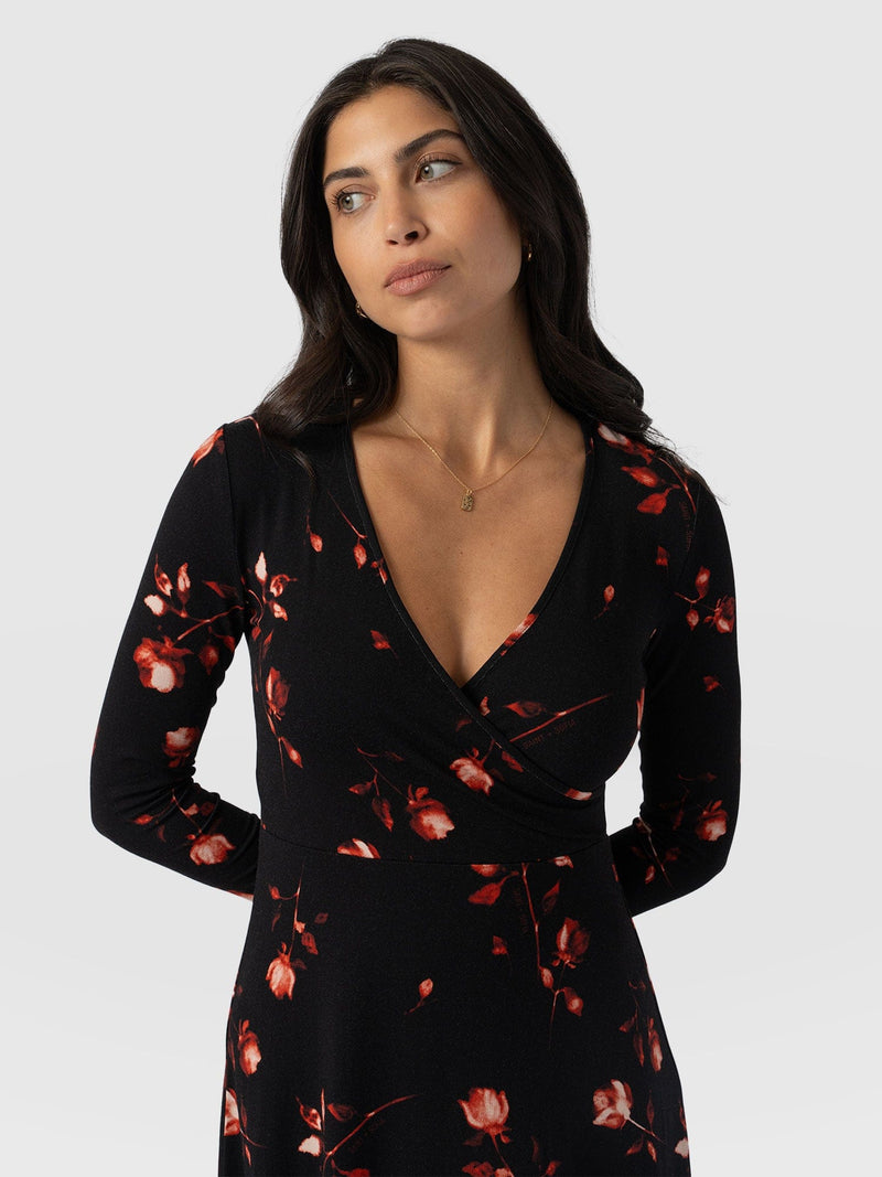 Maggie Wrap Midi Dress Dark Roses - Women's Dresses | Saint + Sofia® EU