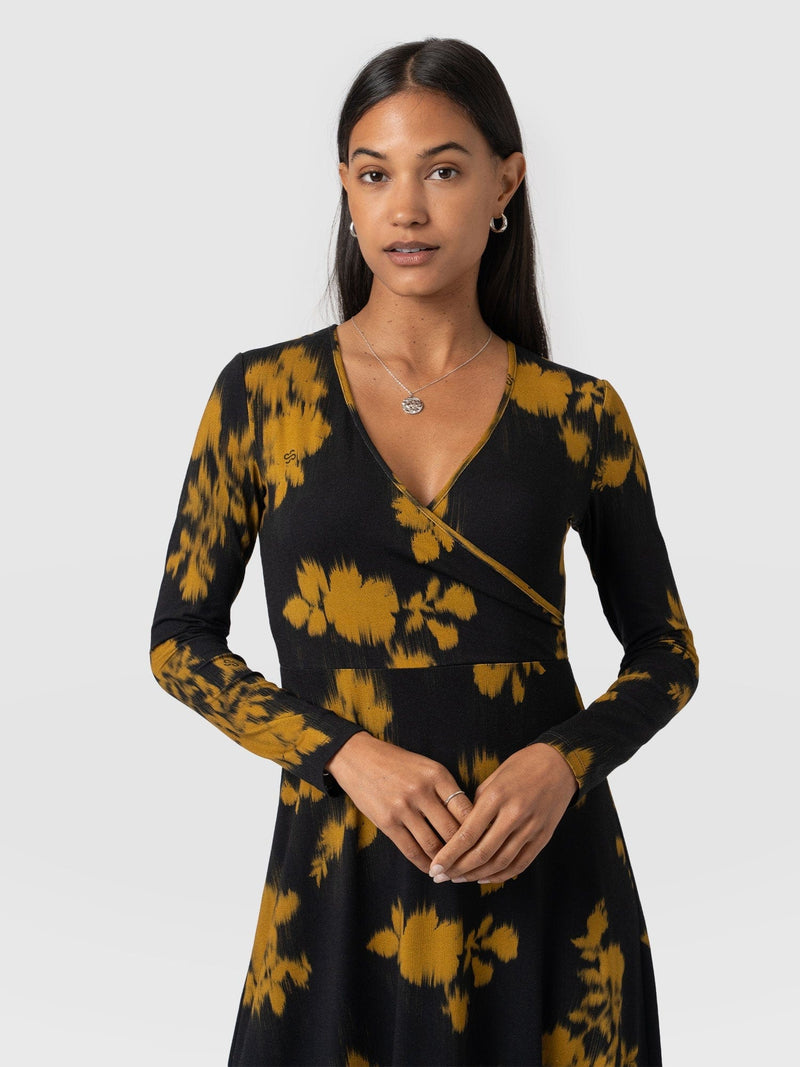 Maggie Wrap Midi Dress Yellow Fade Floral - Women's Dresses | Saint + Sofia® EU