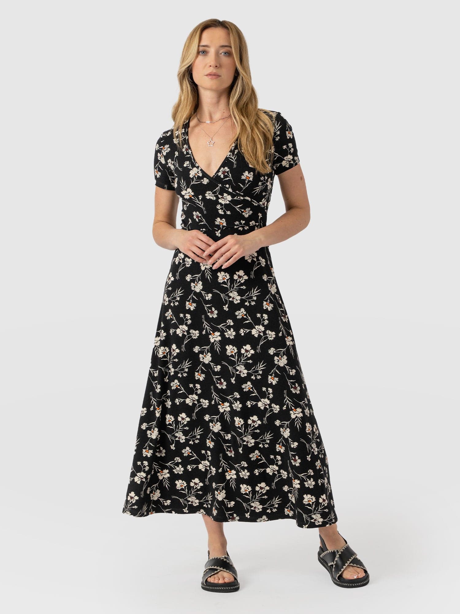 Maggie Wrap Short Sleeve Midi Dress  - Black Spring Floral - Women's Dresss | Saint + Sofia® EU