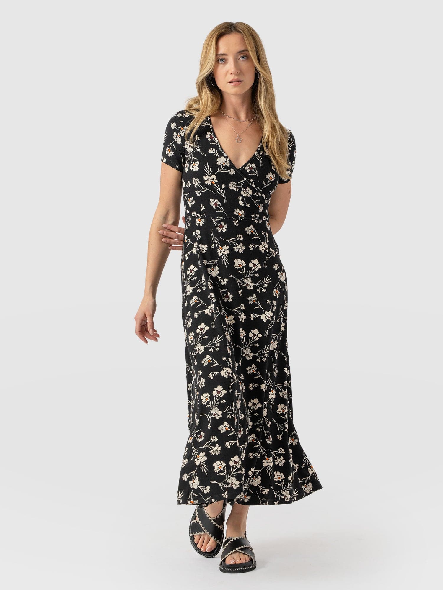 Maggie Wrap Short Sleeve Midi Dress  - Black Spring Floral - Women's Dresss | Saint + Sofia® EU