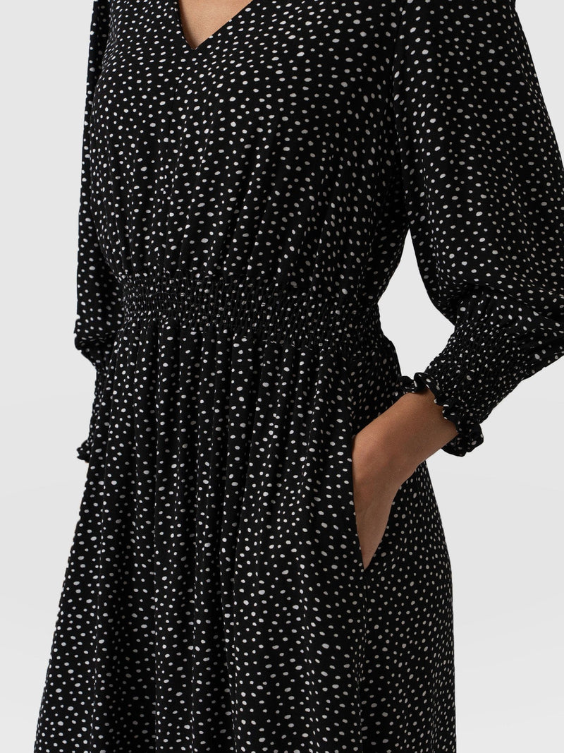Marina Shirring Dress Black Dot- Women's Dresses | Saint + Sofia® EU