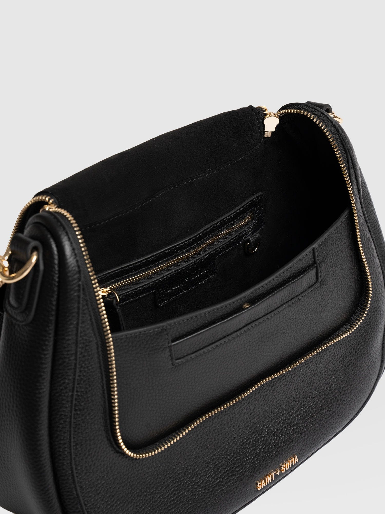 Marlowe Messenger Bag - Black - Women's Handbags | Saint + Sofia® EU