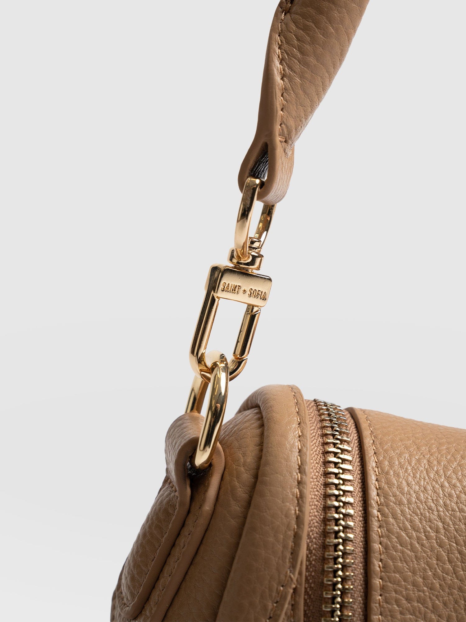 Marlowe Messenger Bag - Caramel - Women's Handbags | Saint + Sofia® EU