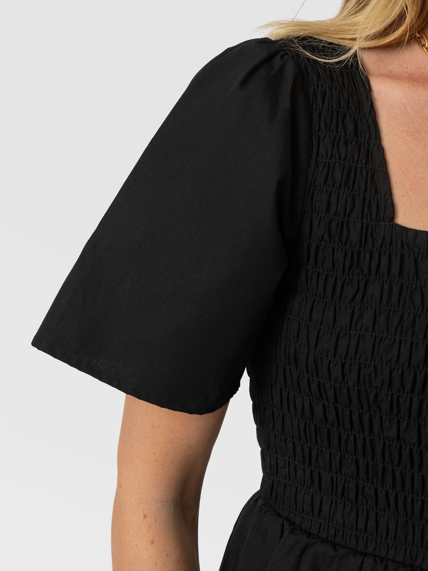 Maya Shirring Peplum Top - Black - Women's T-shirts | Saint + Sofia® EU